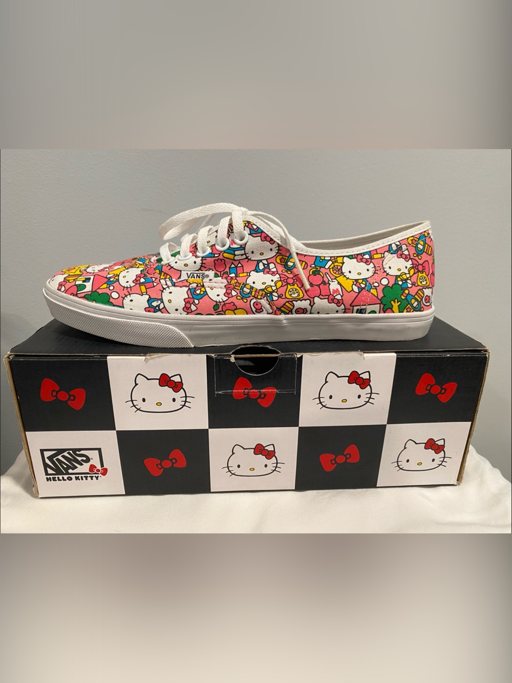 Vans Pink Hello Kitty Patterned Low-Top Sneakers